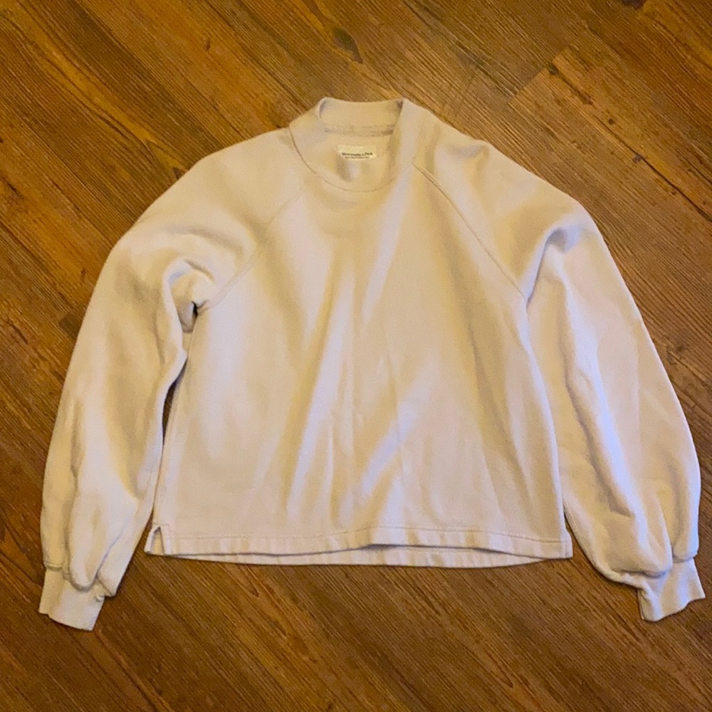 Abercrombie & Fitch women’s XS Cream Soft A&F collection cropped sweatshirt
